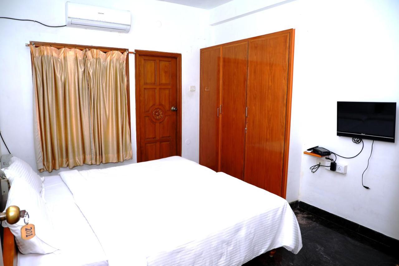 Rainbow House Luxury Rooms Chennai Exterior photo
